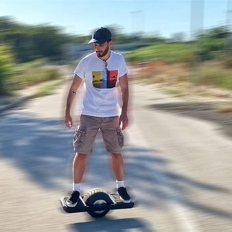 ιστιοσανίδα 12 ίντσα 7Ah 21.5m/H 30 35km 1500w Onewheel